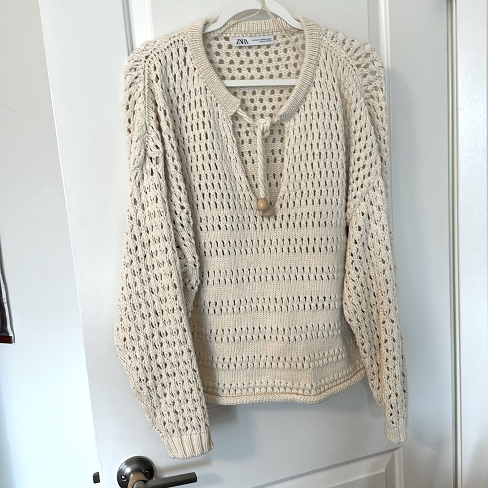 NWOT Zara over sized crochet sweater